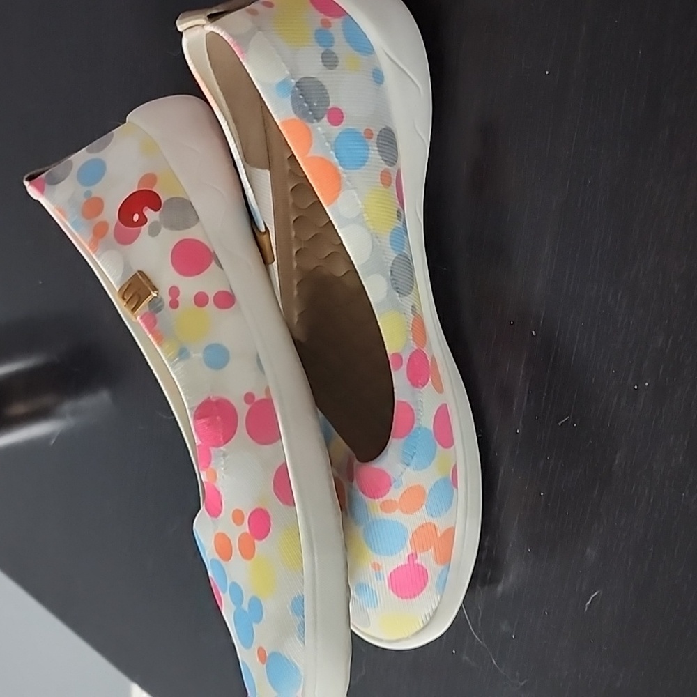Uin slip on shoes